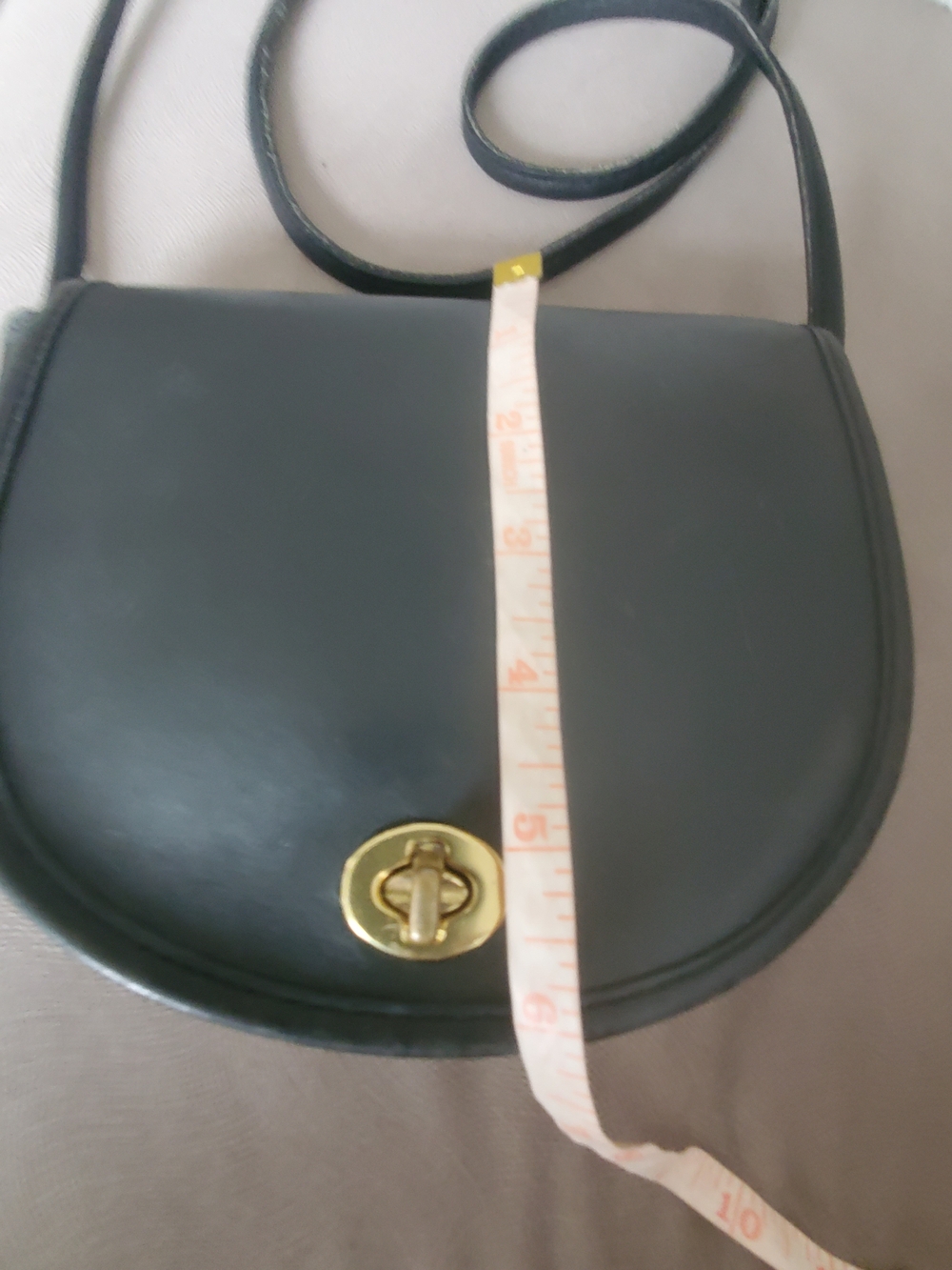 U.S A.Rare Genuine Black Leather Crossbody Saddle Bag with Gold Turn-Lock WOMEN - Picture 4 of 9